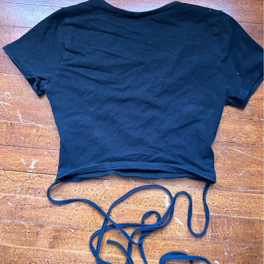 Garage String Top - Picture 2 of 2